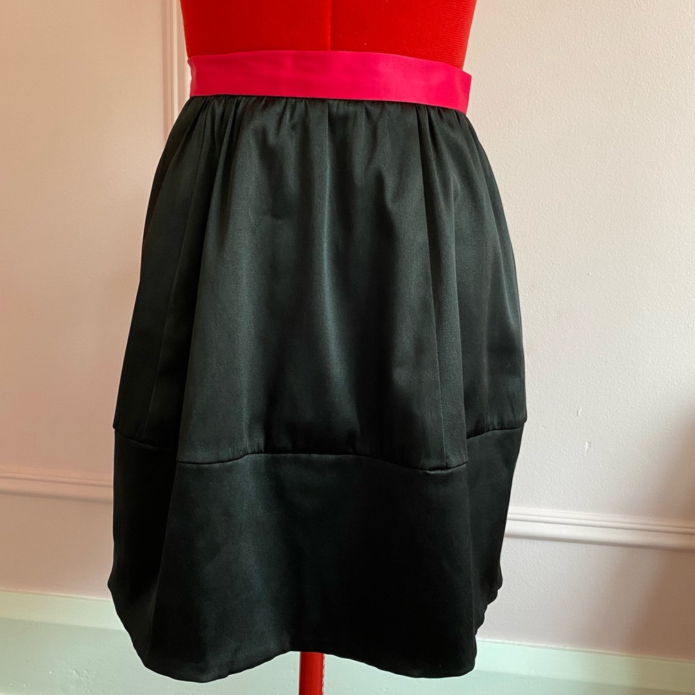 H&M Conscious Collection Skirt, Black/Pink, Puffy, Mini, Satin Finish, US 6